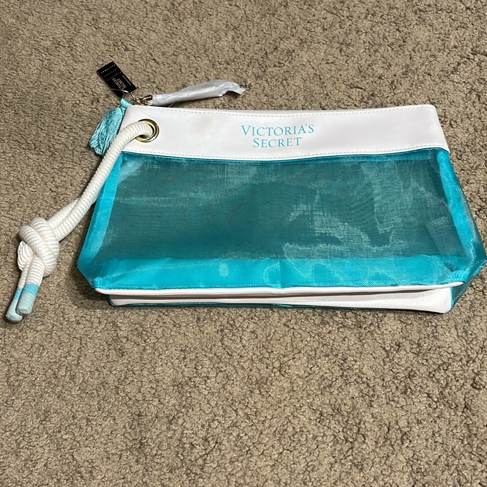 Cosmetic bag